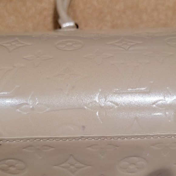 Louis Vuitton Sherwood Blanc Pearl Shoulder Handbag GM - Picture 11 of 16